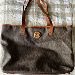 Michael Kors tote